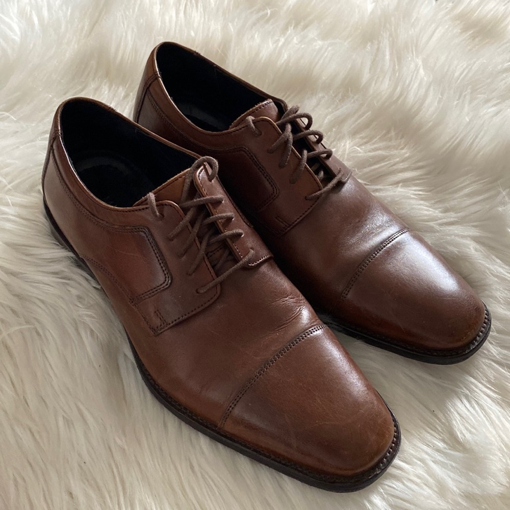 Johnston & Murphy brown leather Oxford shoes